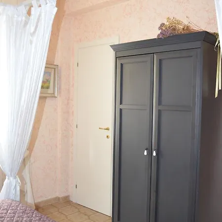 ベッド・アンド・ブレックファスト Nonna Luisa タルクイーニア